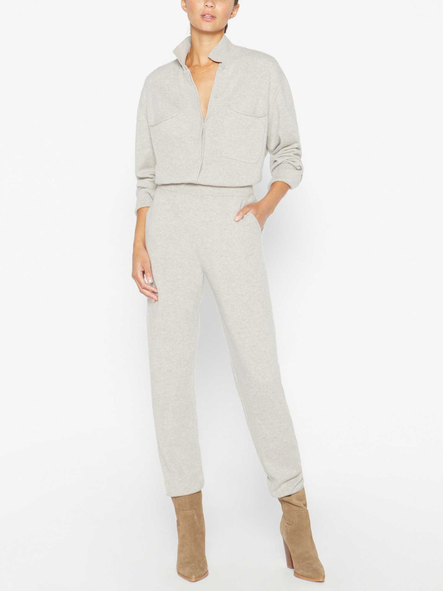 Andre-Luxe-Cashmere-Shacket_LUX3697_Lt.Chia-Melange_5_8be7107b-660f-4398-9567-02ccb0ecd36c.jpg