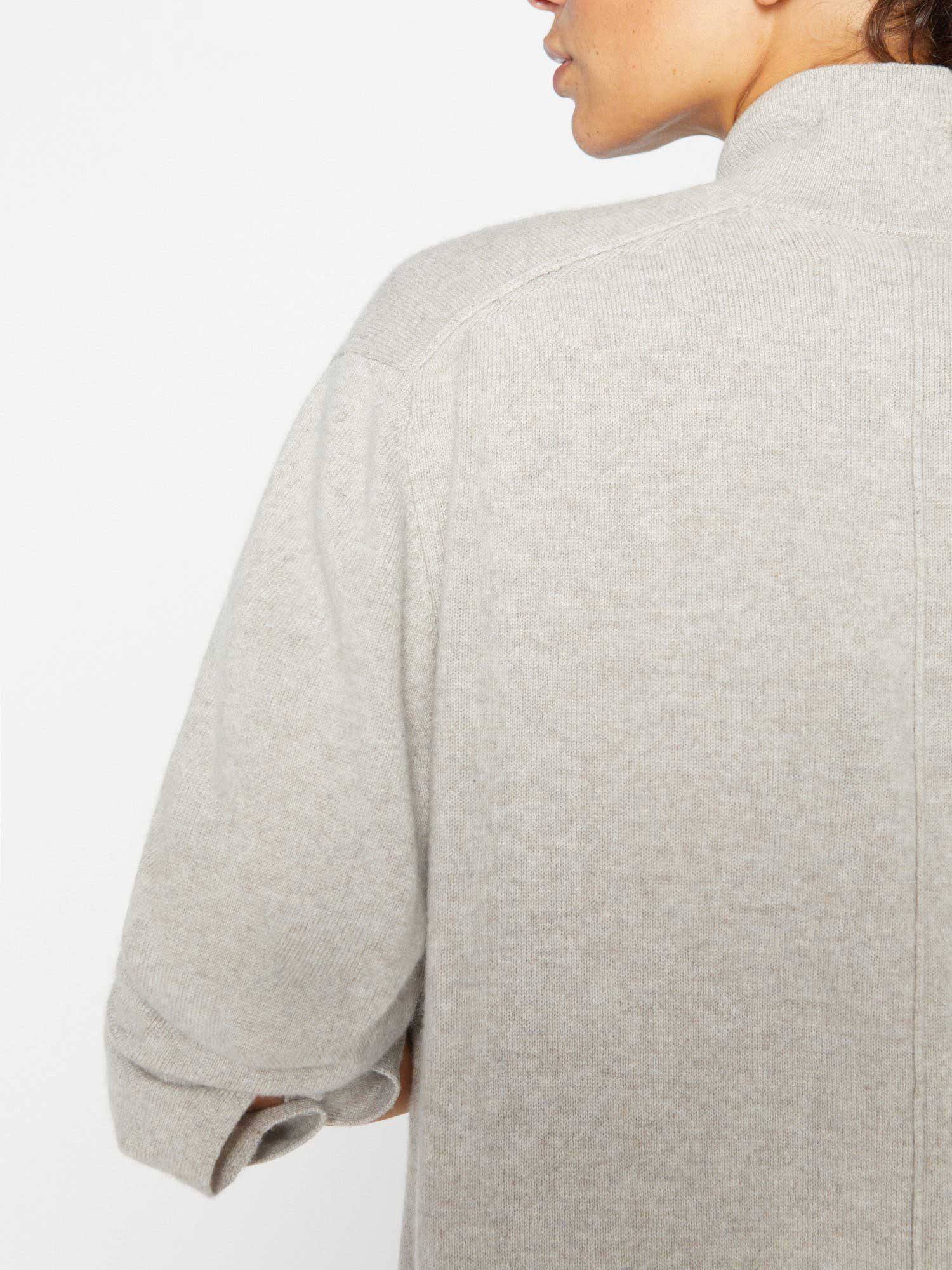 Andre-Luxe-Cashmere-Shacket_LUX3697_Lt.Chia-Melange_7_f5031682-9c1a-40a9-9dbb-6bbc8bf1b254.jpg