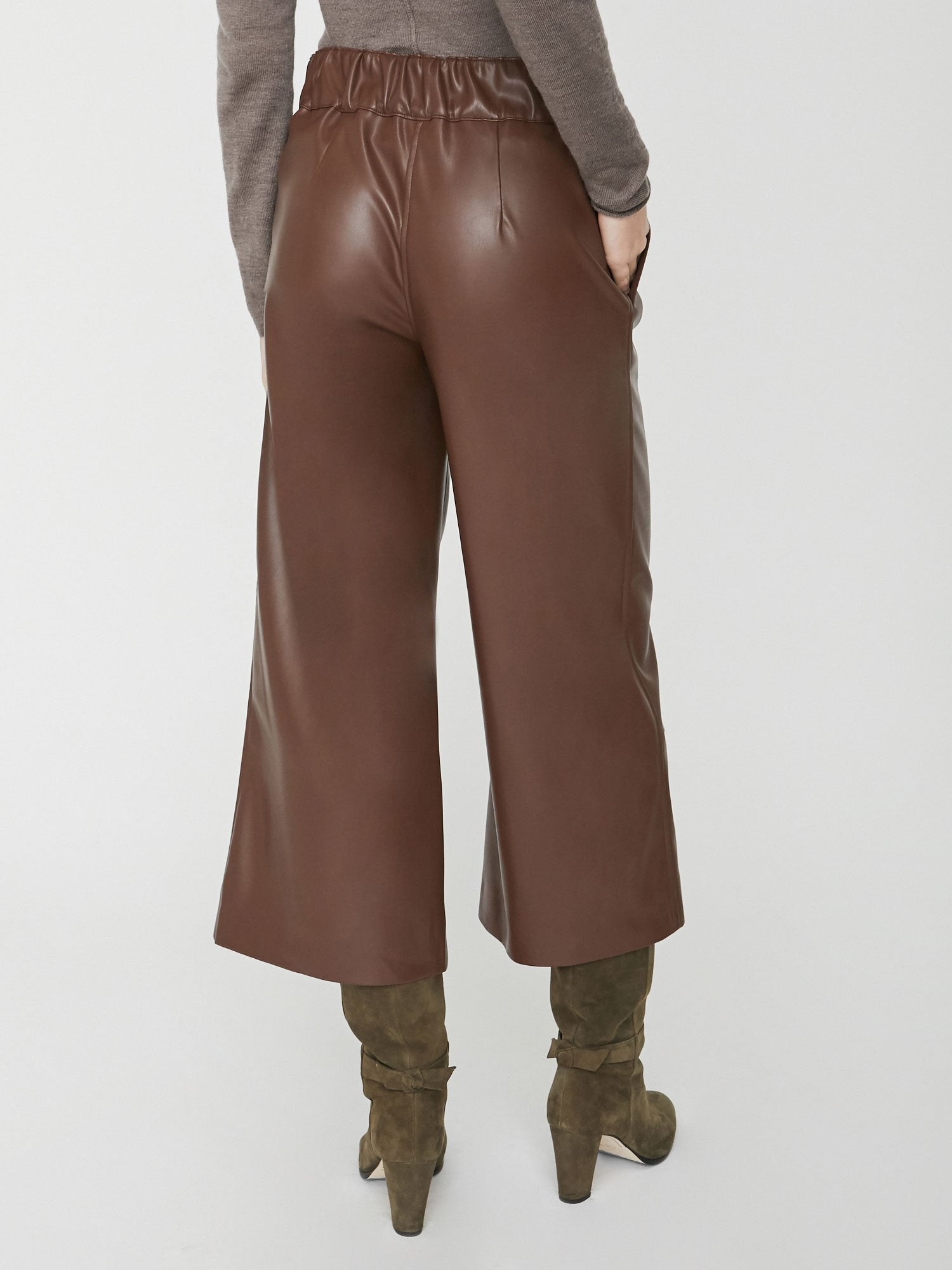 CORE__FRIDA-CROPPED-PANT_PUL3384_CHAR-BROWN_4.jpg