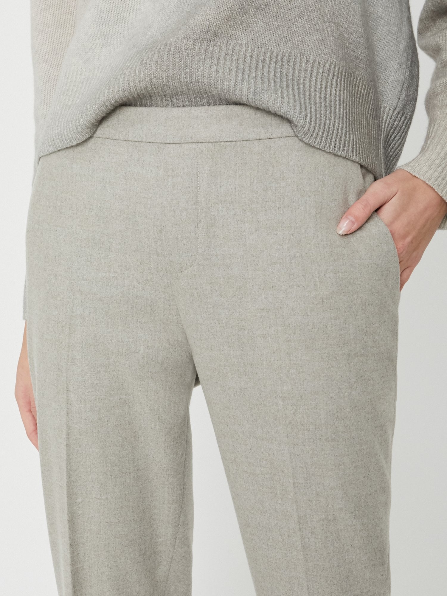 DEL1_WESTPORTPULL-ONPANT_RWS2885_WHISPERMELANGE_5.jpg