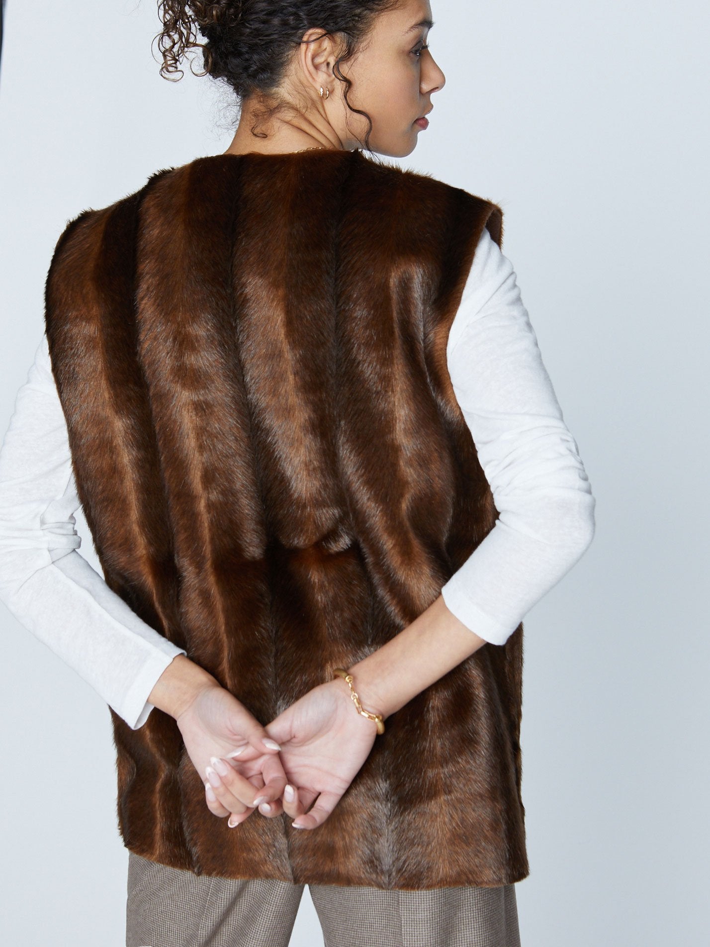 Del.-2_Penn-Vest-_TUF3646_Sable-Fur_3.jpg