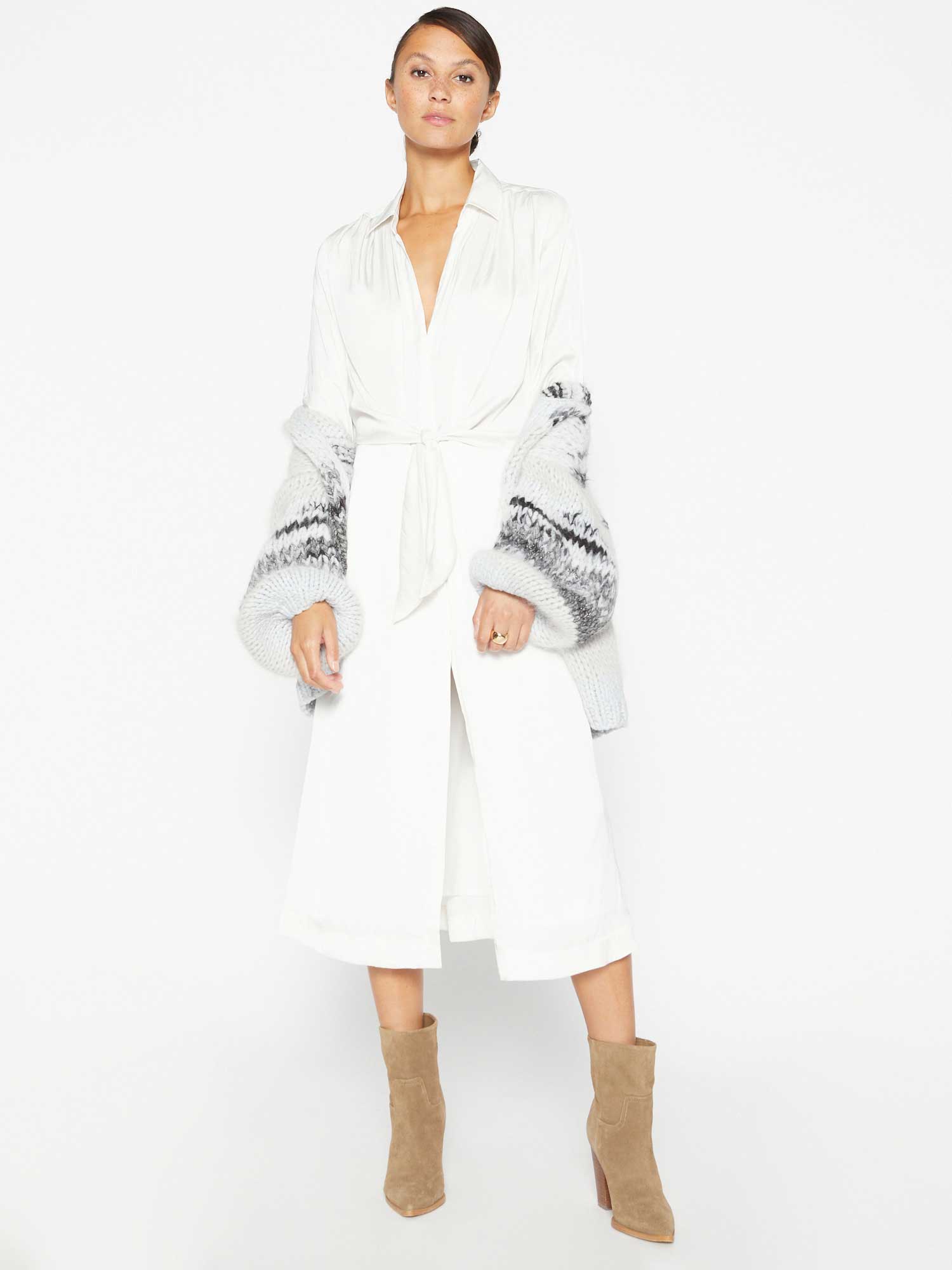 Madsen-Midi-Shirtdress_DSP3683_Blanca_4.jpg