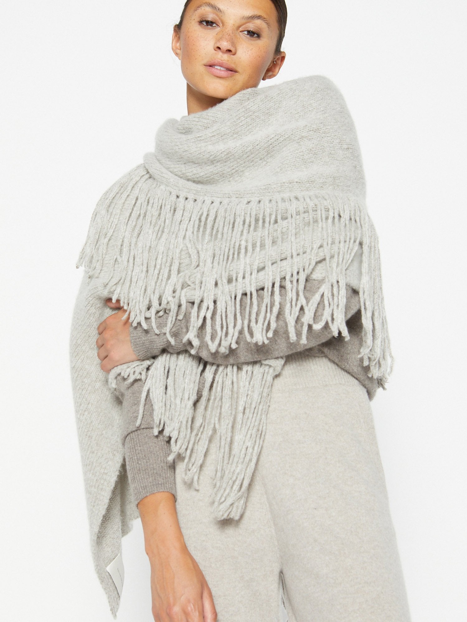 Thela Fringe Wrap